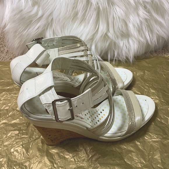 White Diana wedge heels with gold/silver - Picture 3 of 7